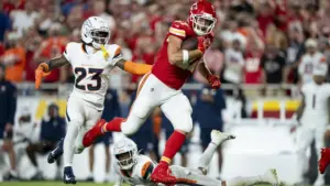 Taylor Swift News Emerges After Travis Kelce’s Historic Game - Yahoo